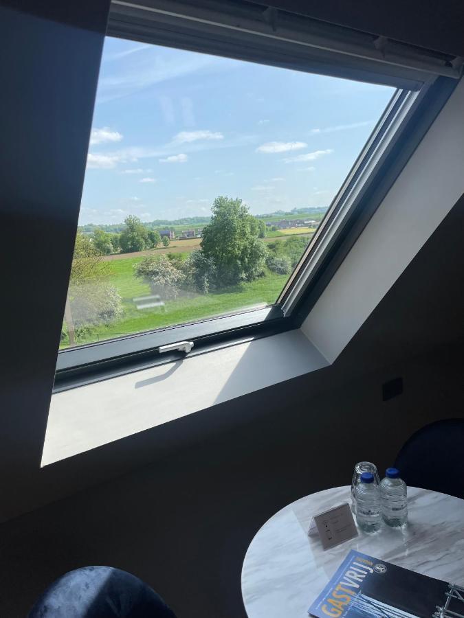 B&B Het Notarishuis - Authentiek Verblijf Nabij Maastricht Voeren Eksteriør bilde