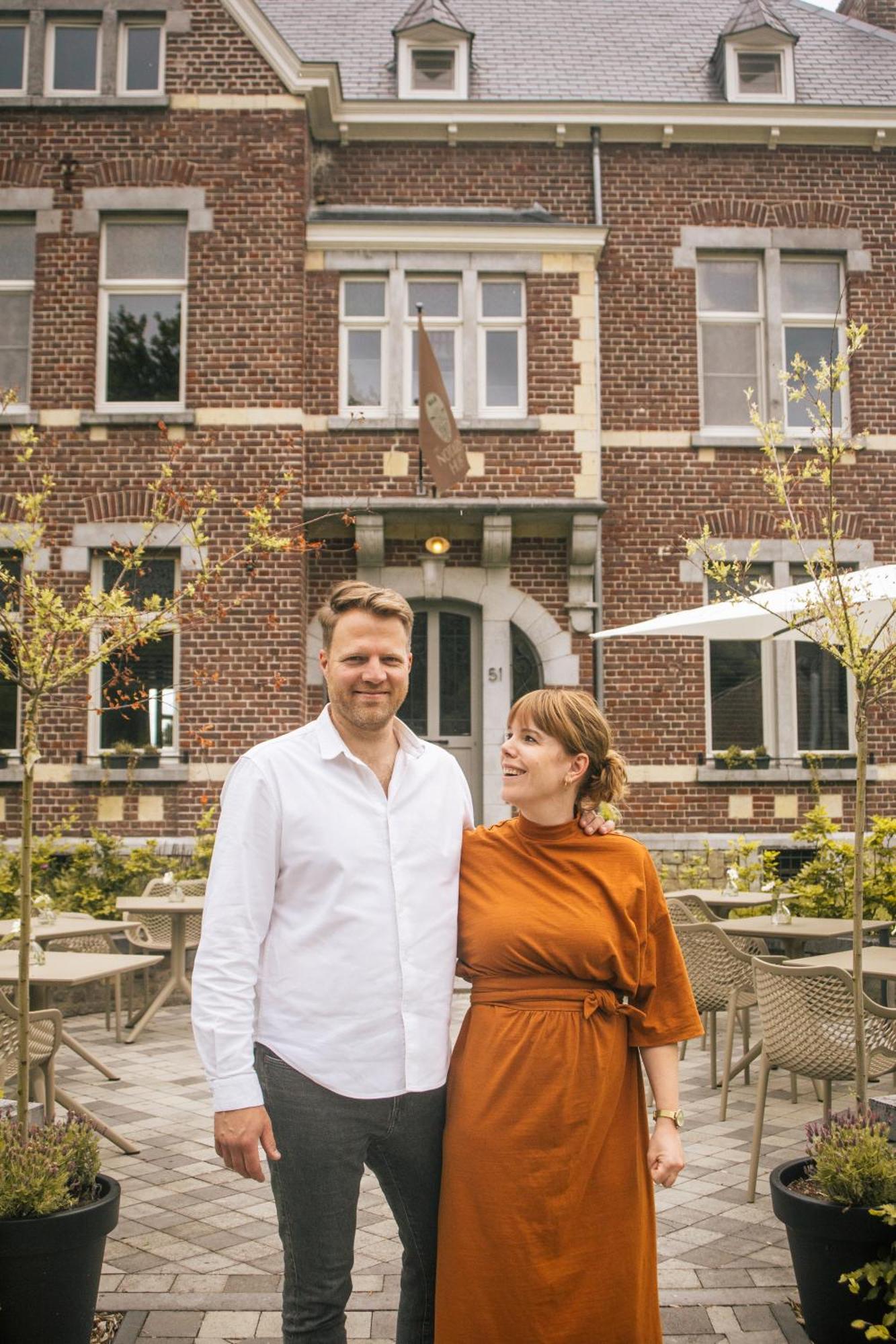 B&B Het Notarishuis - Authentiek Verblijf Nabij Maastricht Voeren Eksteriør bilde