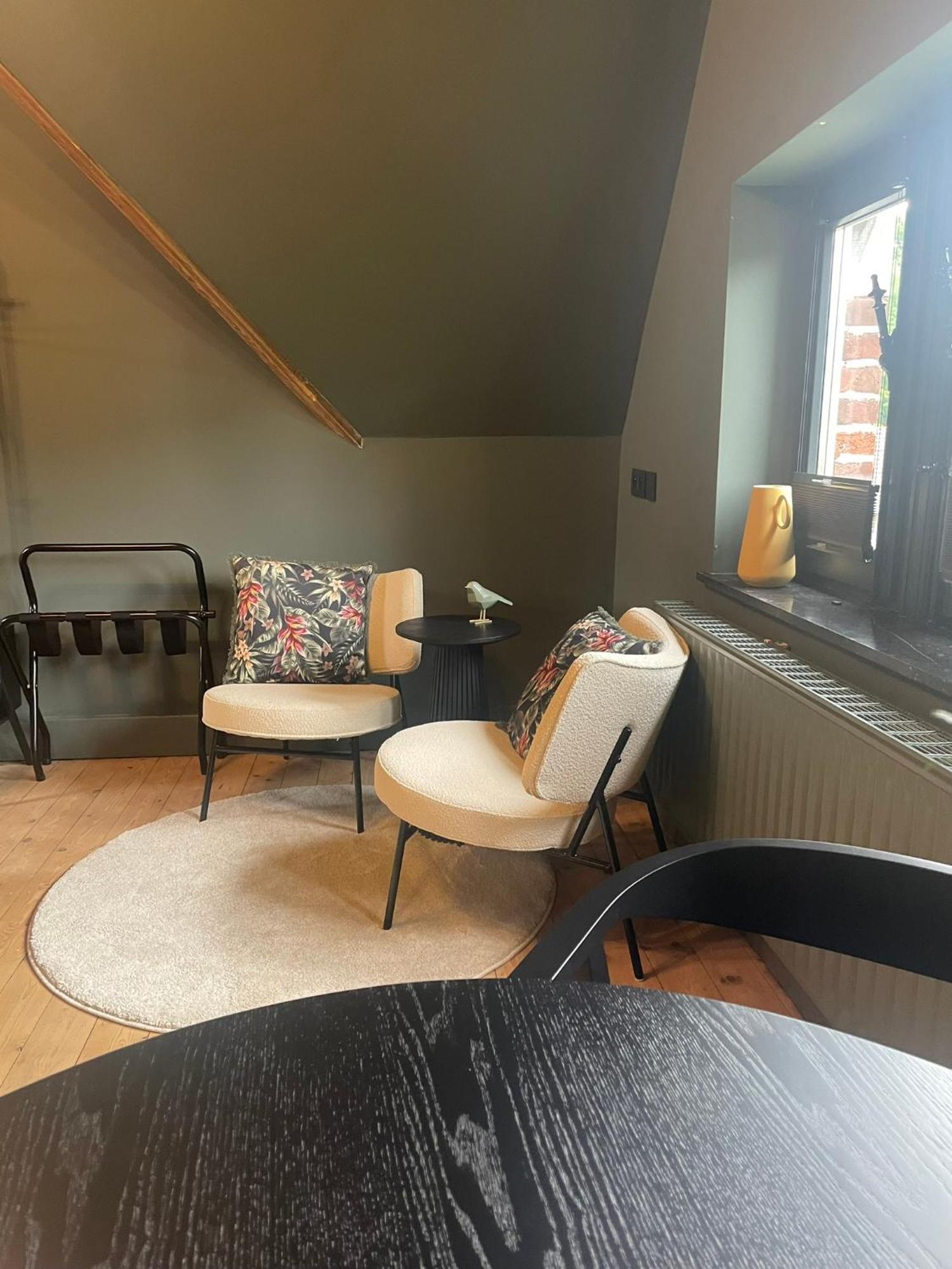 B&B Het Notarishuis - Authentiek Verblijf Nabij Maastricht Voeren Eksteriør bilde